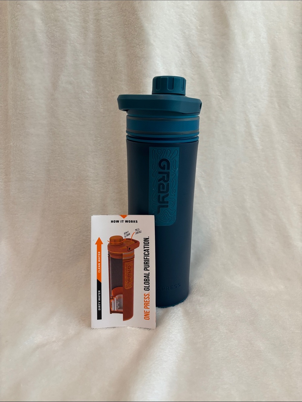 NWT- Grayl One Press Water Purifier Bottle - Portable Filtration Bottle
